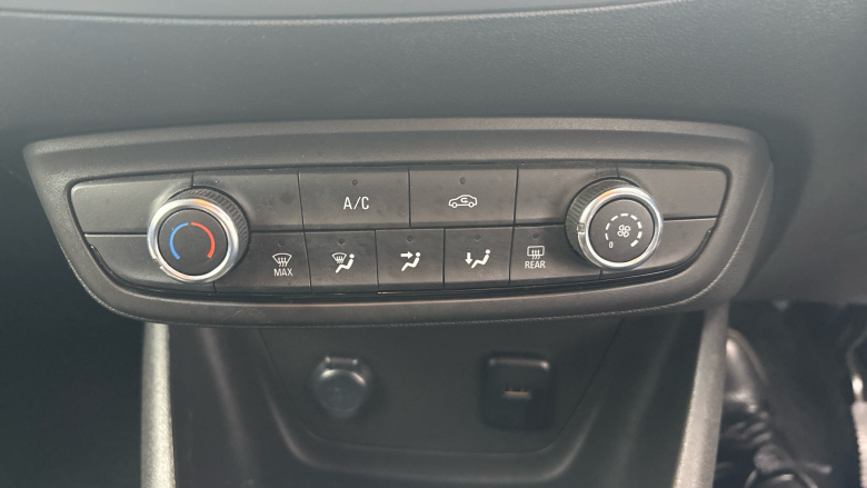 Vauxhall Crossland 1.2 Turbo Design 5dr Petrol Hatchback